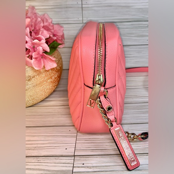 SoldVictorias Secret Matching Crossbody Handbag & Bifold Keychain Wallet Salmon - Picture 4 of 14